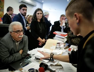 Ο εξευτελισμός της ΕΛ.ΑΣσα έκτροπα στο υπουργείο Παιδείας: «Ακόμη δεν πήρες τον π@@λο ρε;»! (βίντεο)